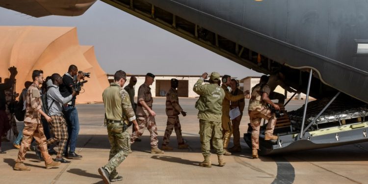 France pulls out last troops from Niger