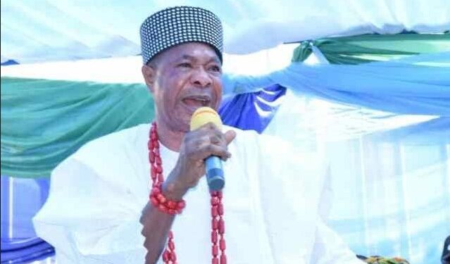 Ogun monarch suspended for abusing naira notes