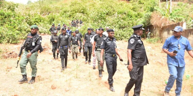 Police comb suspected kidnappers’ hideout in Abuja