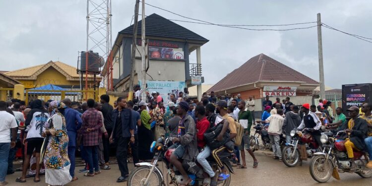 NIN verification: Mob vandalises MTN office in Lagos protesting mass disconnection