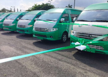 Federal Government Distributes 64 CNG Buses to Labour Unions and Students