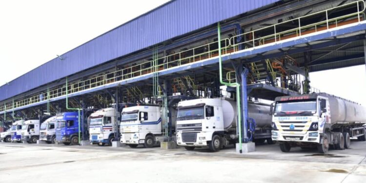 Naira-for-Crude Deal with Dangote Refinery Set to Begin October 1, Says Tinubu Committee