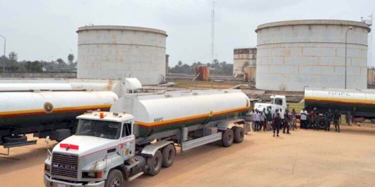 Naira-for-Crude Deal Kicks Off as Dangote Refinery Awaits Supply, Three Refineries Prepare for Petrol Production