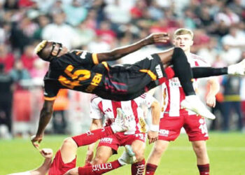 Galatasaray Hails Osimhen’s Bicycle Kick as ‘Work of Art’
