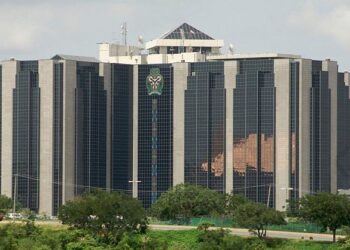 CBN Mandates $100,000 Minimum Trade for Banks on New FX Platform