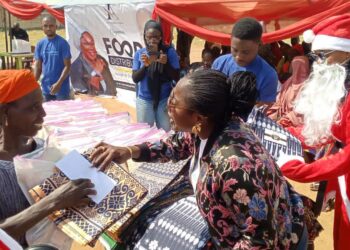 Aisha Achimugu Foundation Brightens Christmas for Kubusa Community, FCT
