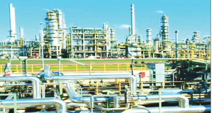 Dangote Refinery Hikes Petrol Prices to N955/Litre for Bulk Buyers