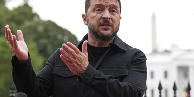 Zelenskyy urges quick progress on security guarantees, says possible Putin summit site ‘challenging’