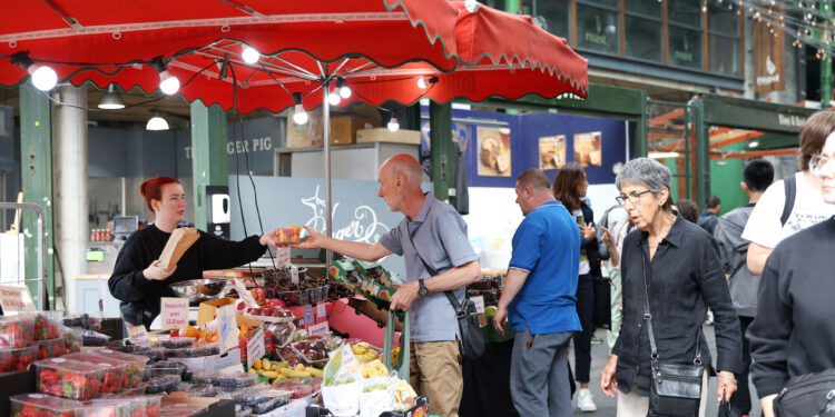 UK short-term inflation expectations remain unchanged at 4%, Citi and YouGov say
