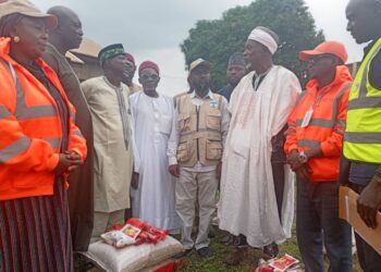 Niger: NEMA distributes relief materials to flood, windstorm victims in two federal constituencies 