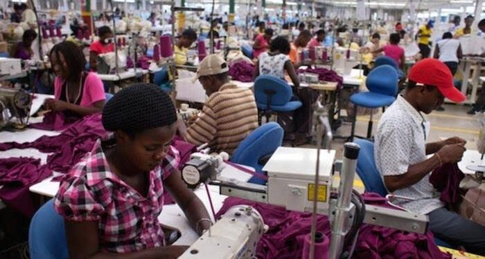 Five tailoring cooperative groups get MSME loan in Niger