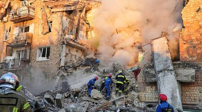 Russia launches massive attack on Ukraine, as Kyiv hits oil refineries