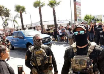 Supreme Court rules that immigration raids in LA can continue